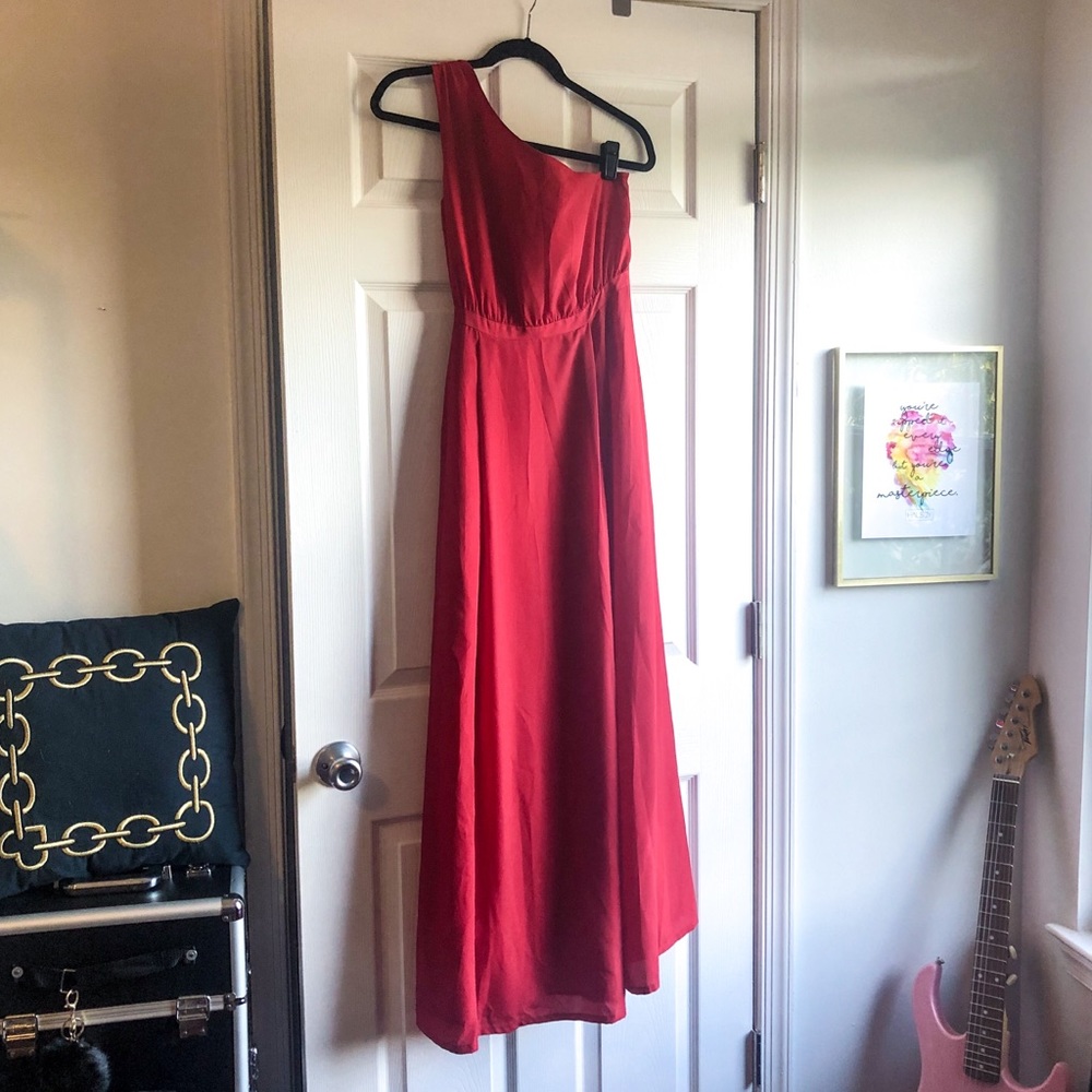 NWT Limited Edition One-shoulder Empire Gown, sz 8